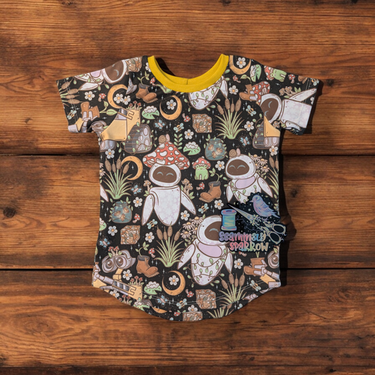 Cottagecore Robot - Curved Hem Tee